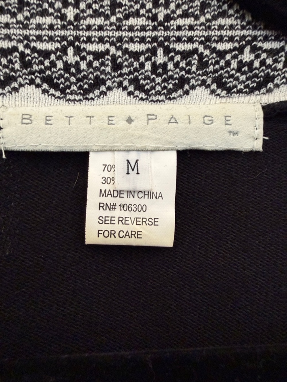 Bettie Page Black Cropped Cardigan with White Scalloped Trim - Picture 2 of 6